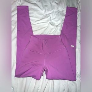 Alo yoga high-waist airbrush leggings in a lilac color